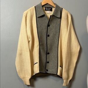 Vintage Wool Leonardo Strassi Knit Cardigan leather black trim and buttons XL
